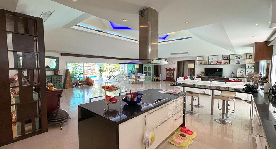 For sale 3 bedrooms house in Jomtien, Pattaya