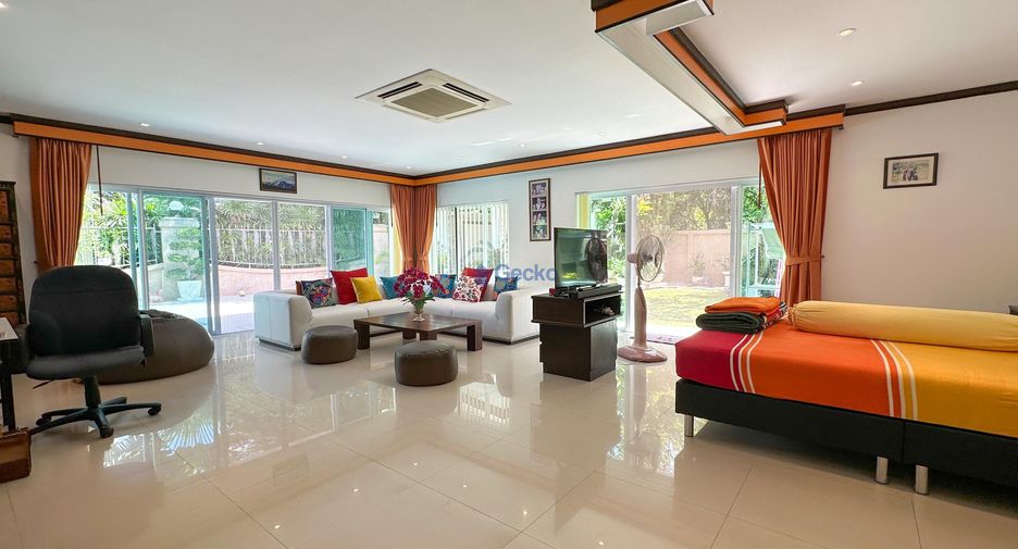For sale 3 bedrooms house in Jomtien, Pattaya