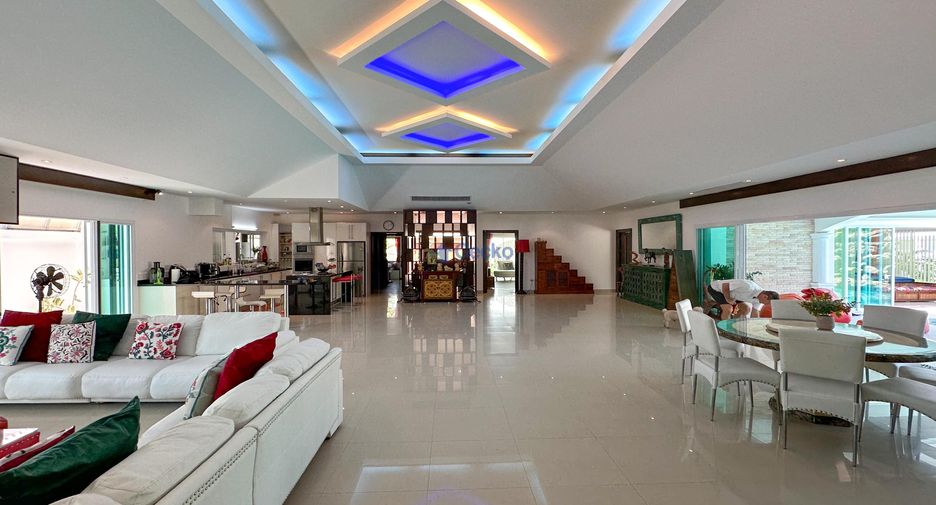 For sale 3 bedrooms house in Jomtien, Pattaya