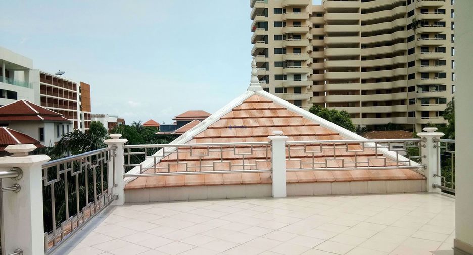 For sale 4 ベッドルーム house in Jomtien, Pattaya