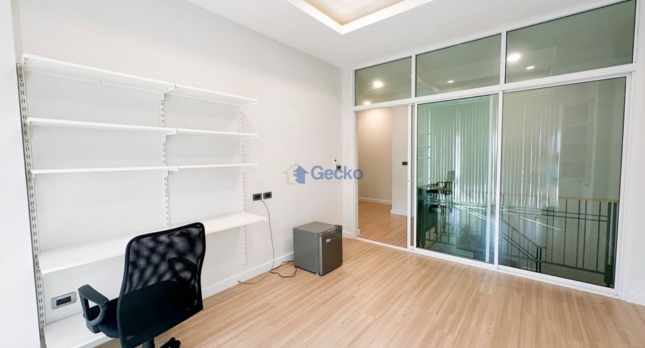 For rent and for sale 3 bedrooms house in East Pattaya, Pattaya