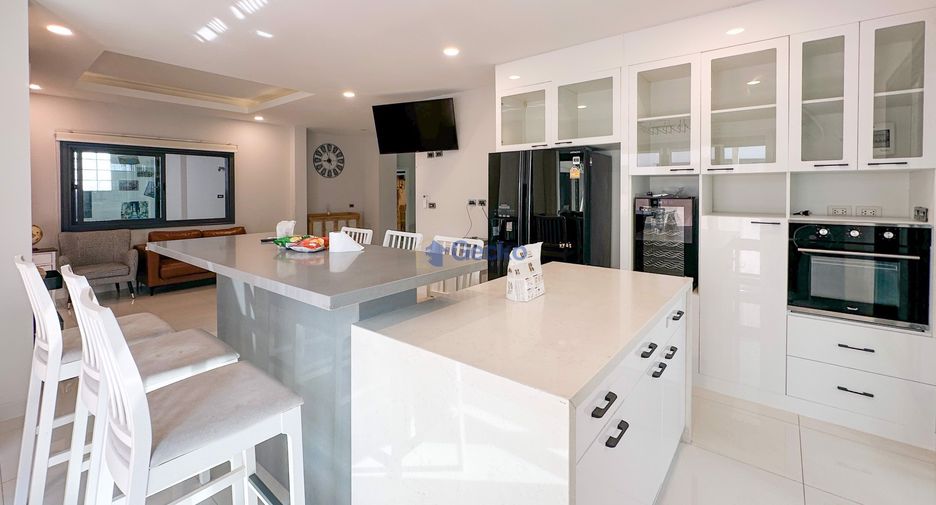 For rent and for sale 3 bedrooms house in East Pattaya, Pattaya