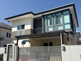À louer et à vendre 3 chambres maison à Bang Lamung, Chonburi