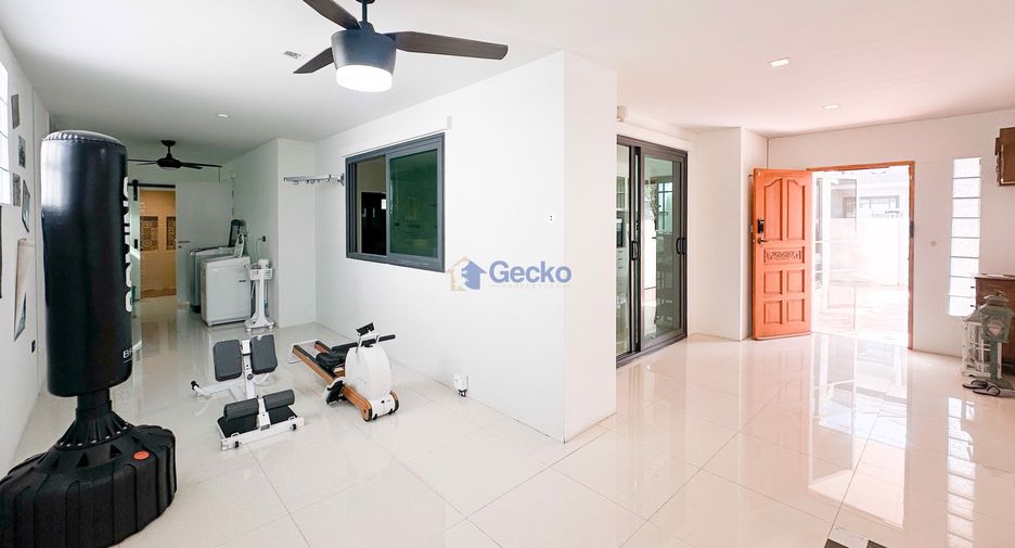 For rent and for sale 3 bedrooms house in East Pattaya, Pattaya