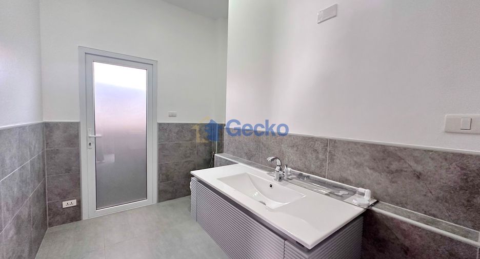 À vendre 4 chambres maison à Sattahip, Chonburi
