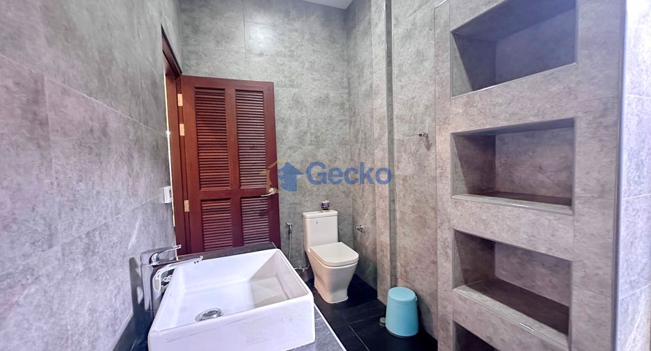 À vendre 4 chambres maison à Sattahip, Chonburi
