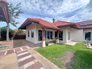 出售 4 卧室 独立屋 在 Huai Yai, 芭提雅