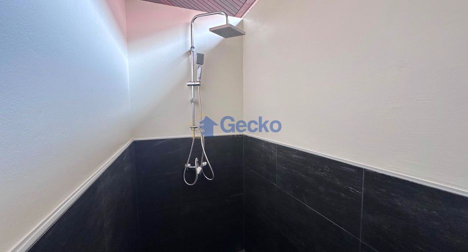 À vendre 4 chambres maison à Sattahip, Chonburi
