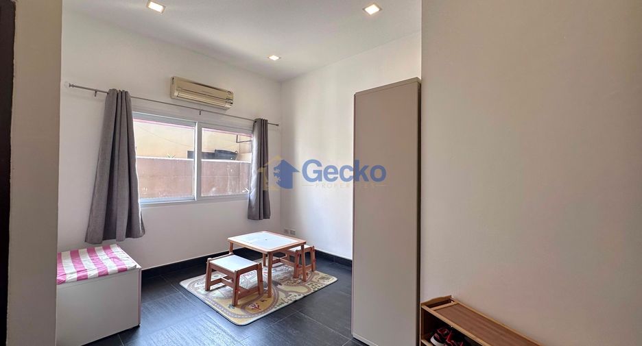 À vendre 4 chambres maison à Sattahip, Chonburi