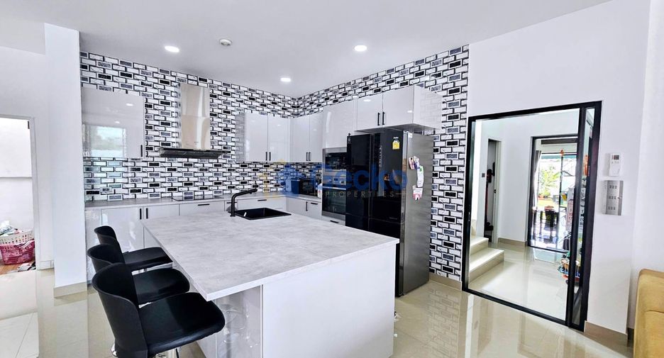For sale 8 ベッドルーム house in East Pattaya, Pattaya