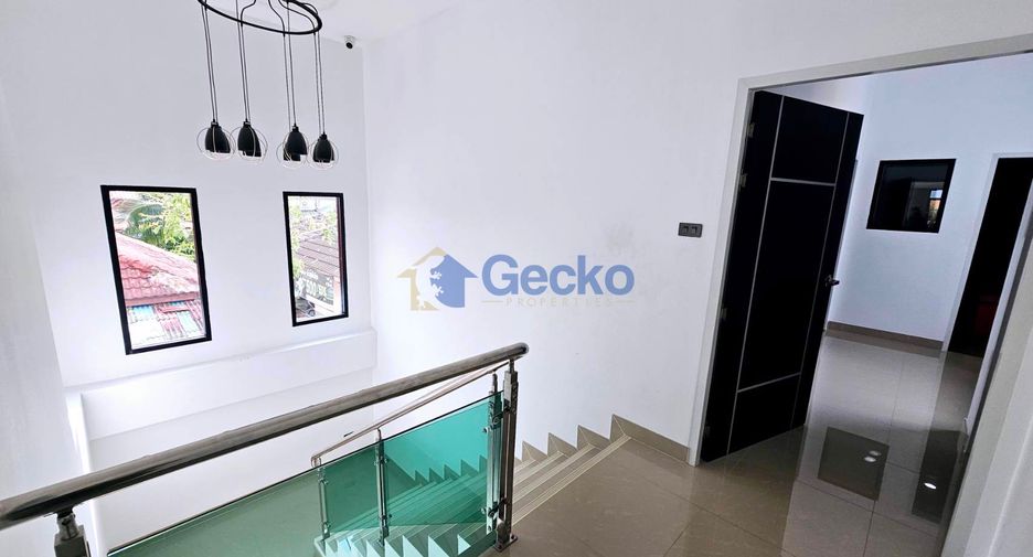 For sale 8 ベッドルーム house in East Pattaya, Pattaya