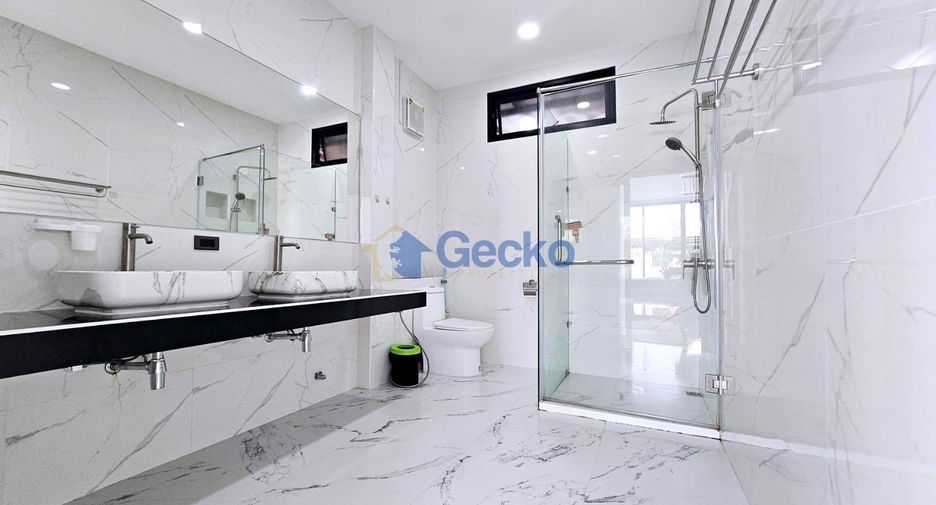 For sale 8 ベッドルーム house in East Pattaya, Pattaya