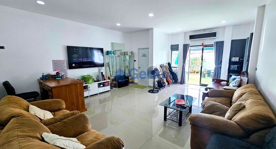 For sale 8 ベッドルーム house in East Pattaya, Pattaya