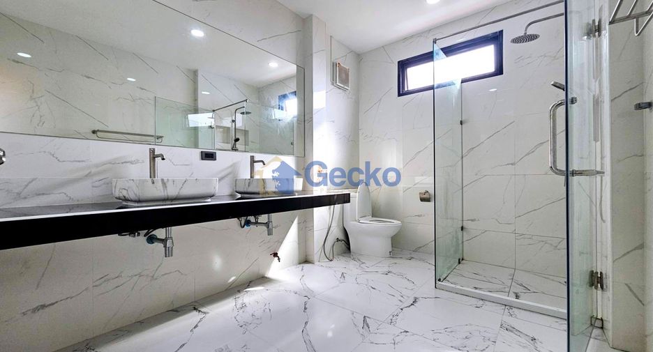 For sale 8 ベッドルーム house in East Pattaya, Pattaya