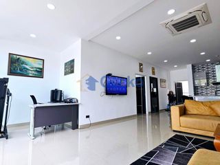 Haus zum Kauf mit 8 Zimmer in Bang Lamung, Chonburi