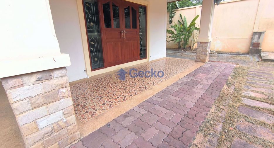 For sale 2 bedrooms house in East Pattaya, Pattaya