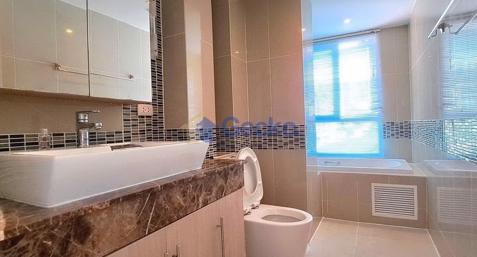 For sale 2 bedrooms condo in Pratumnak, Pattaya