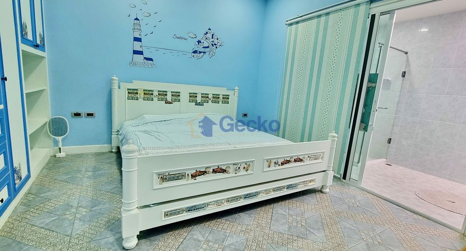 For sale 5 bedrooms house in Huay Yai, Pattaya