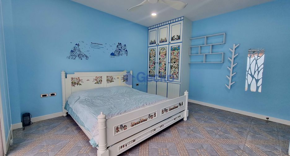 For sale 5 bedrooms house in Huay Yai, Pattaya
