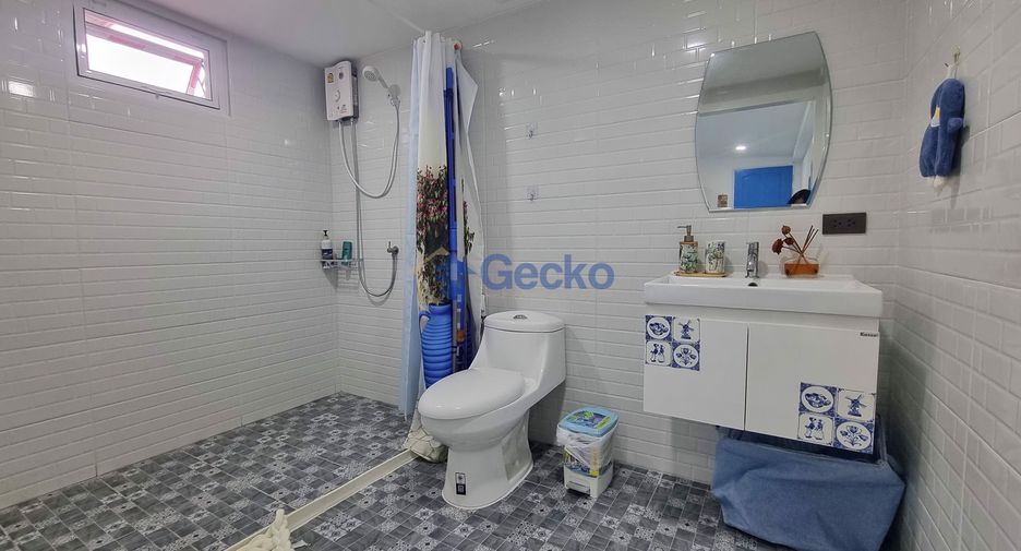 For sale 5 bedrooms house in Huay Yai, Pattaya