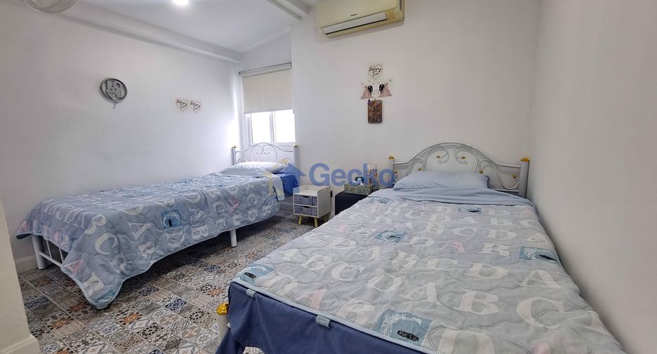 For sale 5 bedrooms house in Huay Yai, Pattaya