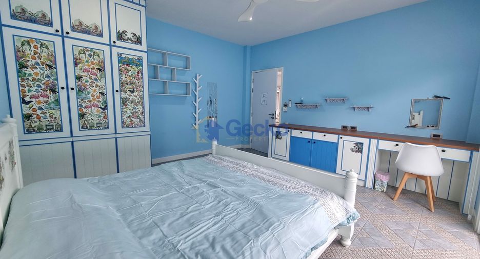 For sale 5 bedrooms house in Huay Yai, Pattaya