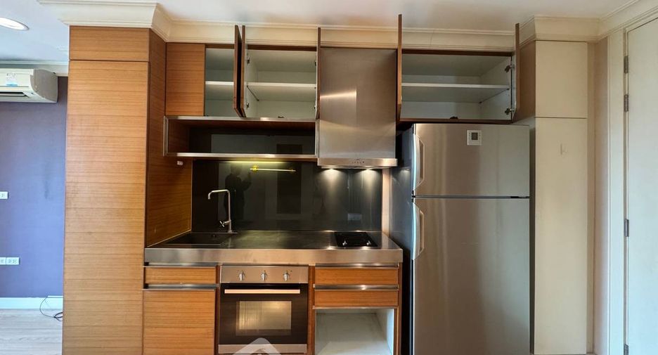For rent 1 bed condo in Watthana, Bangkok