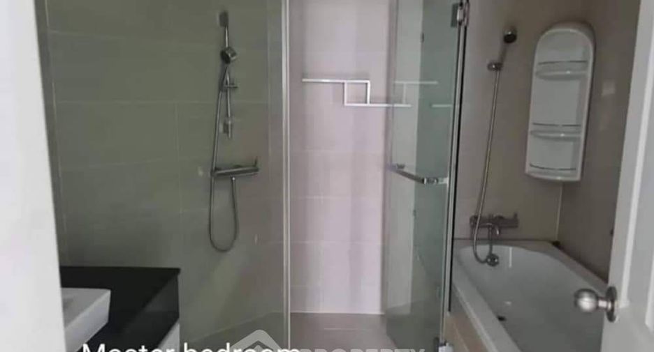 For rent 2 bedrooms condo in Huai Khwang, Bangkok