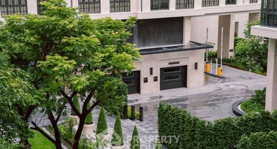 For rent 2 bedrooms condo in Watthana, Bangkok