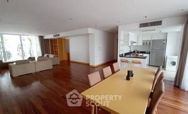 For rent 4 bedrooms apartment in Watthana, Bangkok