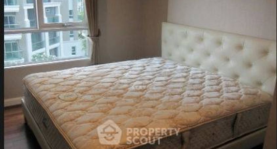 Wohnung zur Miete mit 3 Zimmer in Huai Khwang, Bangkok