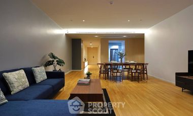 For rent 2 bedrooms apartment in Watthana, Bangkok