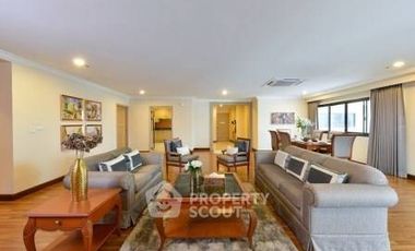 For rent 3 bedrooms apartment in Watthana, Bangkok