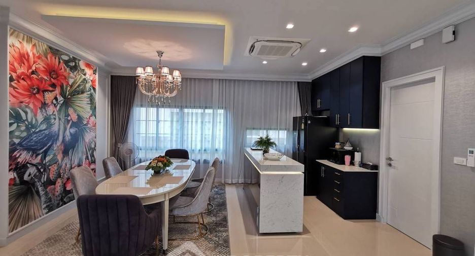 For rent 4 bedrooms house in Bang Khen, Bangkok