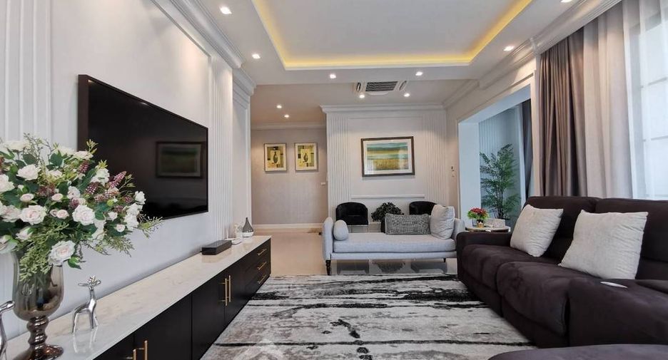 For rent 4 bedrooms house in Bang Khen, Bangkok