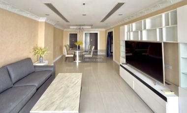 For rent 3 bedrooms condo in Khlong Toei, Bangkok