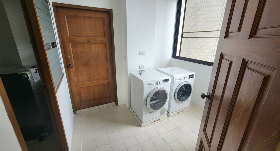 Wohnung zur Miete mit 3 Zimmer in Khlong Toei, Bangkok