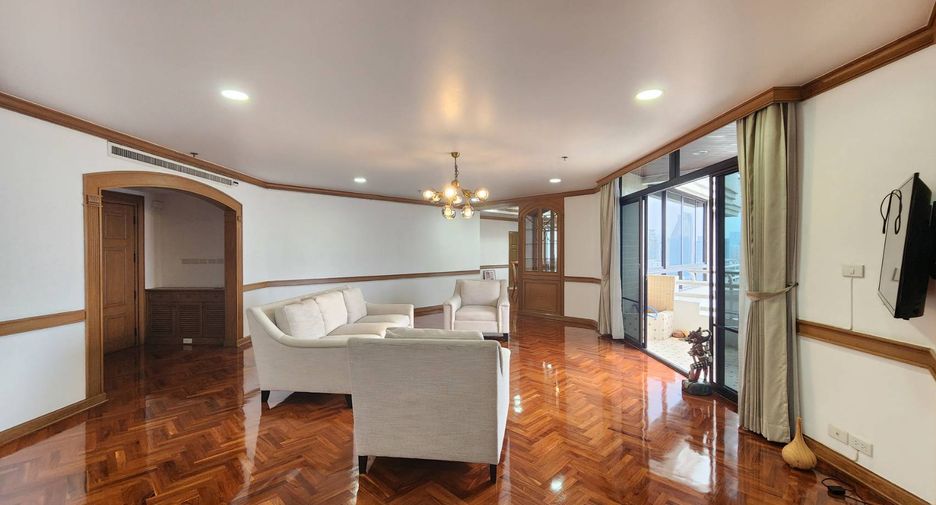 Wohnung zur Miete mit 3 Zimmer in Khlong Toei, Bangkok