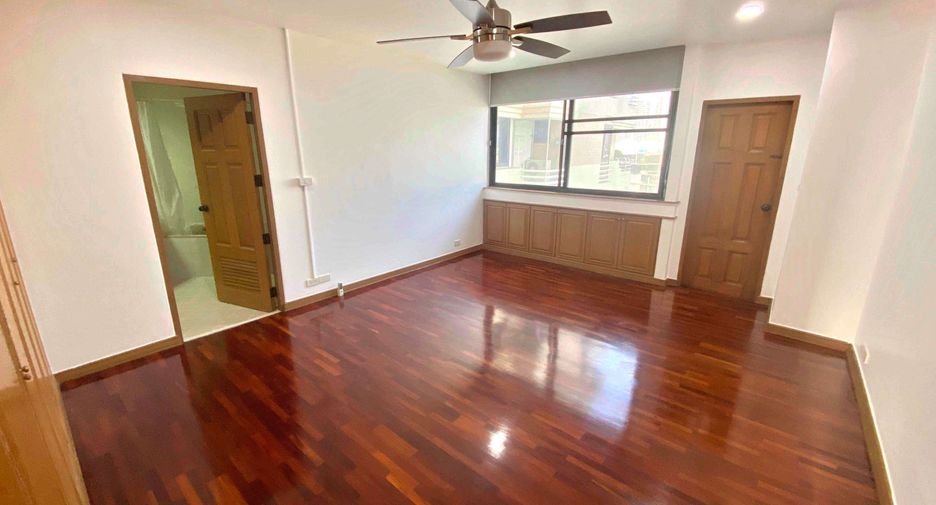 Wohnung zur Miete mit 3 Zimmer in Khlong Toei, Bangkok