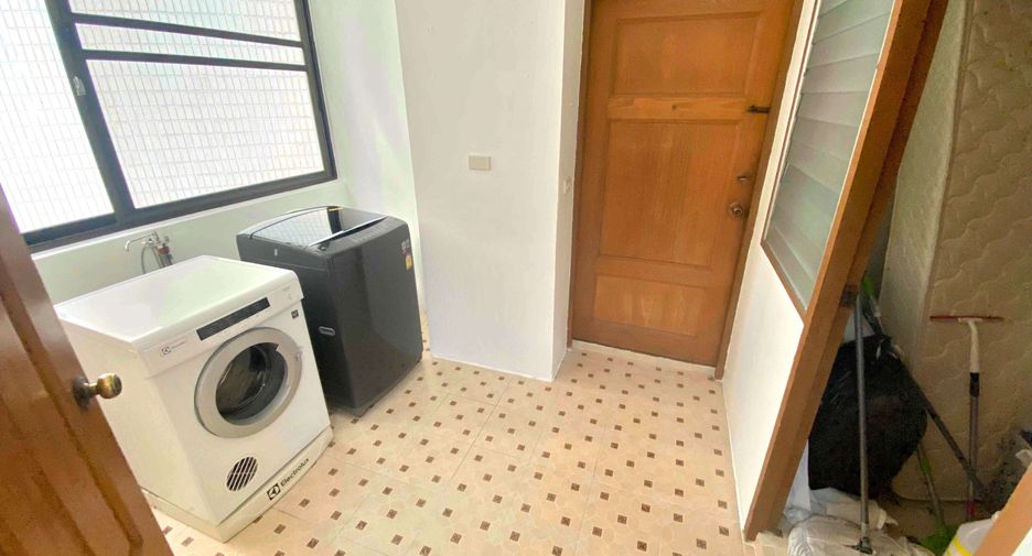 Wohnung zur Miete mit 3 Zimmer in Khlong Toei, Bangkok
