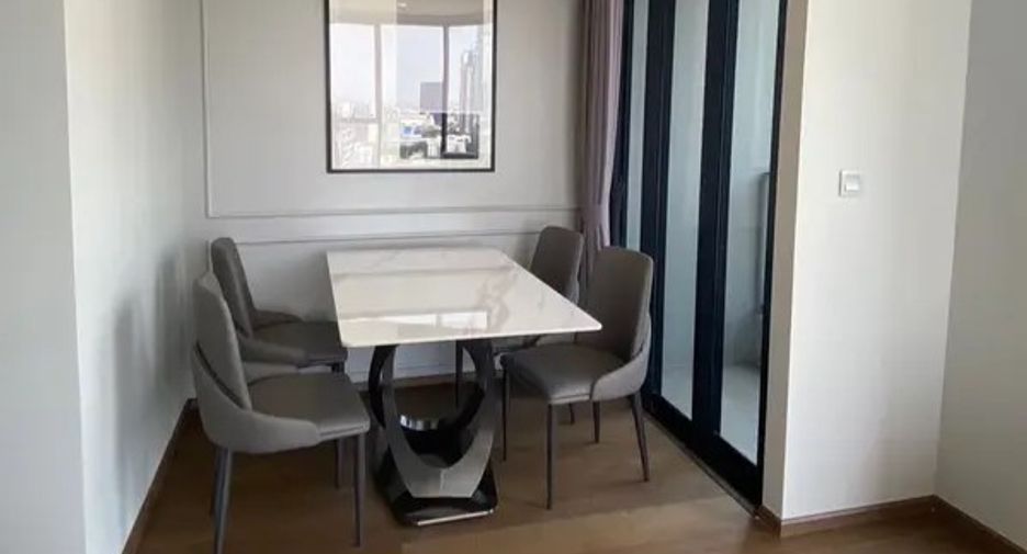 For rent 2 bedrooms condo in Khlong Toei, Bangkok