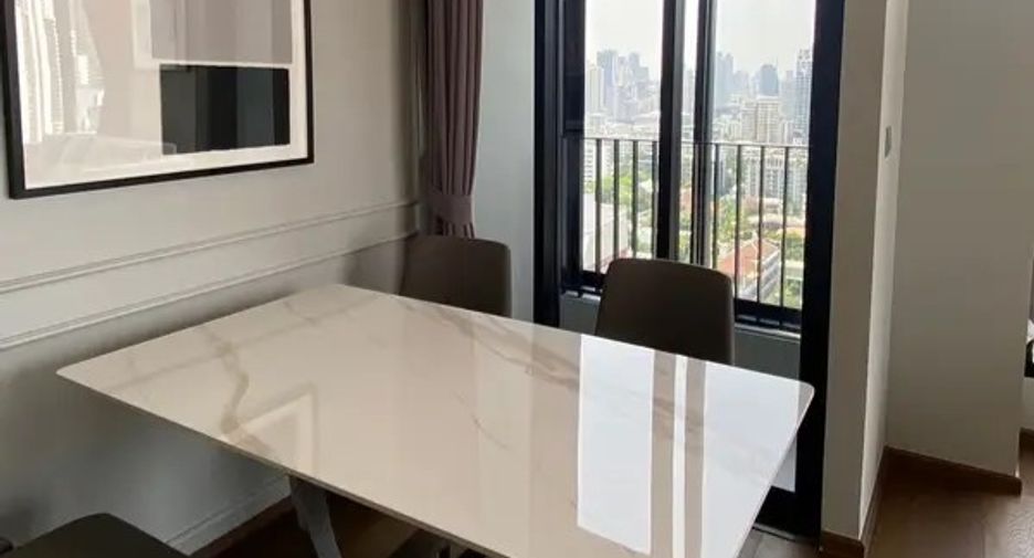 For rent 2 bedrooms condo in Khlong Toei, Bangkok