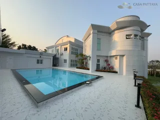 For sale 6 ベッドルーム villa in Bang Lamung, Chonburi