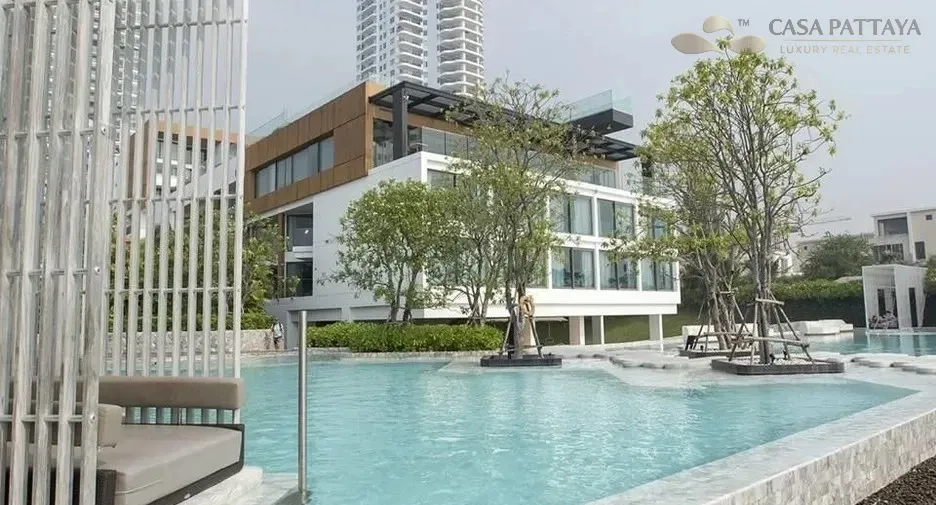 For sale 3 bedrooms condo in Jomtien, Pattaya