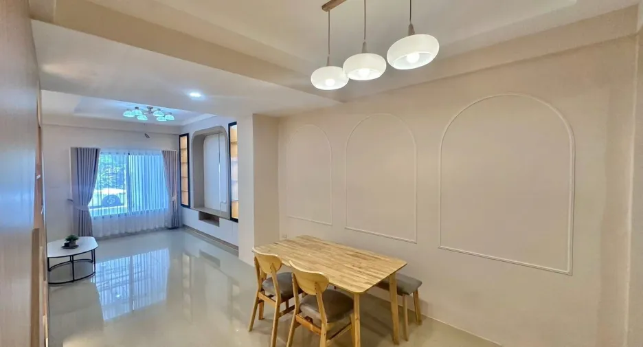 For sale 2 bedrooms house in East Pattaya, Pattaya