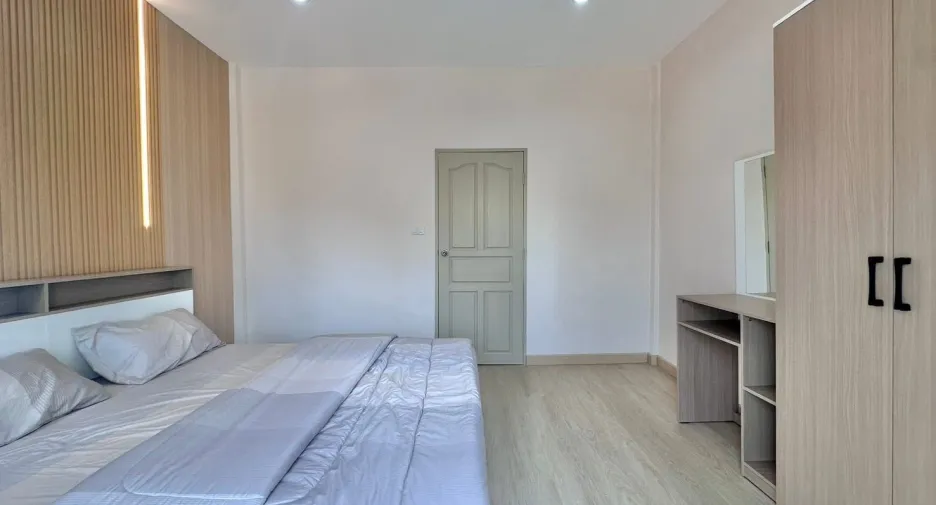 For sale 2 bedrooms house in East Pattaya, Pattaya