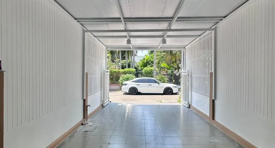 For sale 2 bedrooms house in East Pattaya, Pattaya