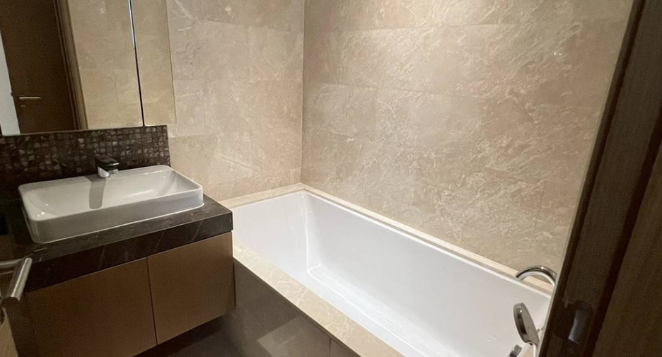 For rent 2 bedrooms condo in Pathum Wan, Bangkok