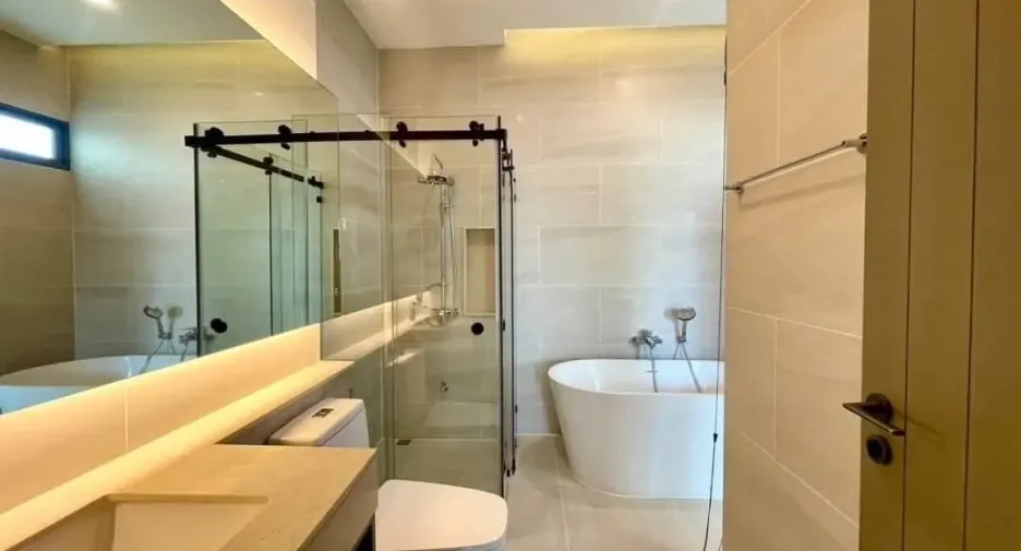 For sale and for rent 4 bedrooms house in San Kamphaeng, Chiang Mai