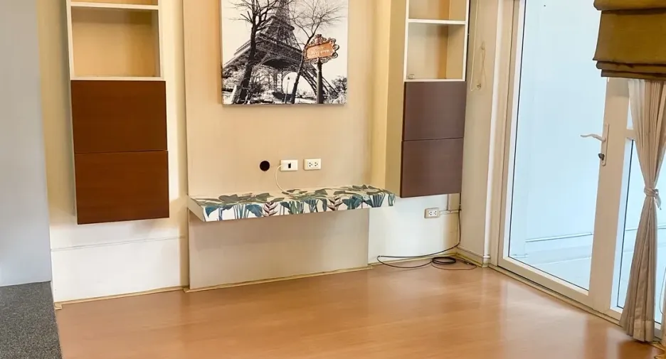 For sale 2 bedrooms townhouse in Wang Thonglang, Bangkok